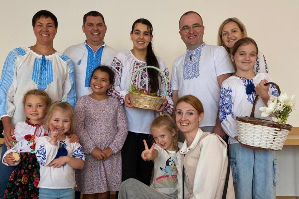 Парафіяльна громада м. Кобург після святкової Літургії