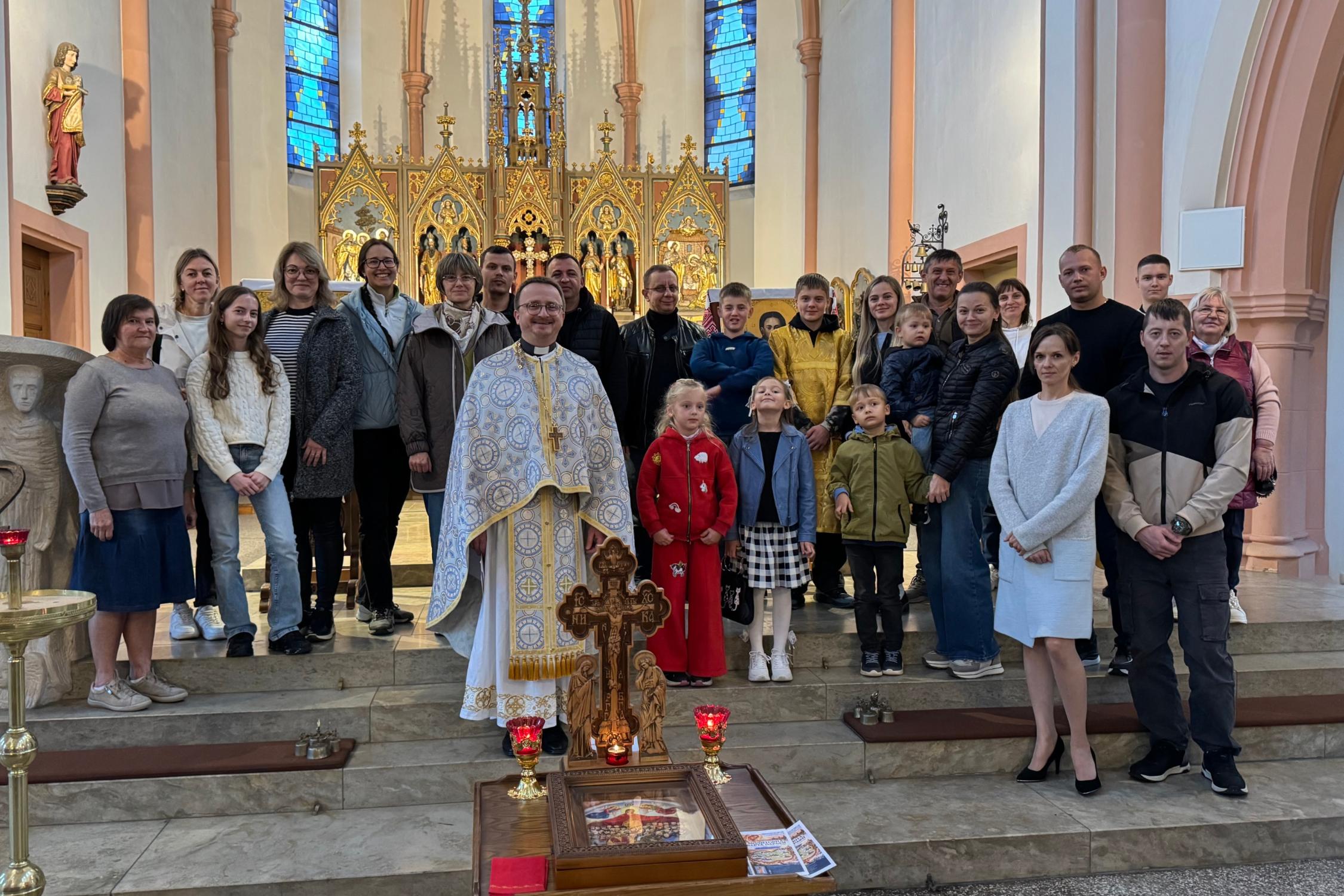 Парафіяльна громада м. Кульмбах після парафіяльних зборів у храмі