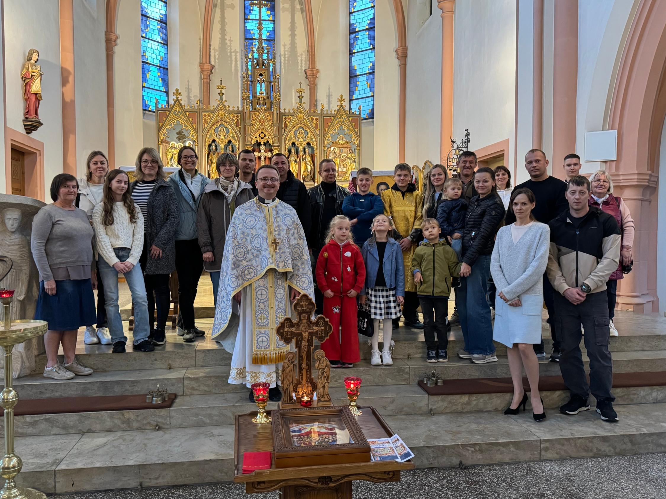 Парафіяльна громада м. Кульмбах після парафіяльних зборів у храмі