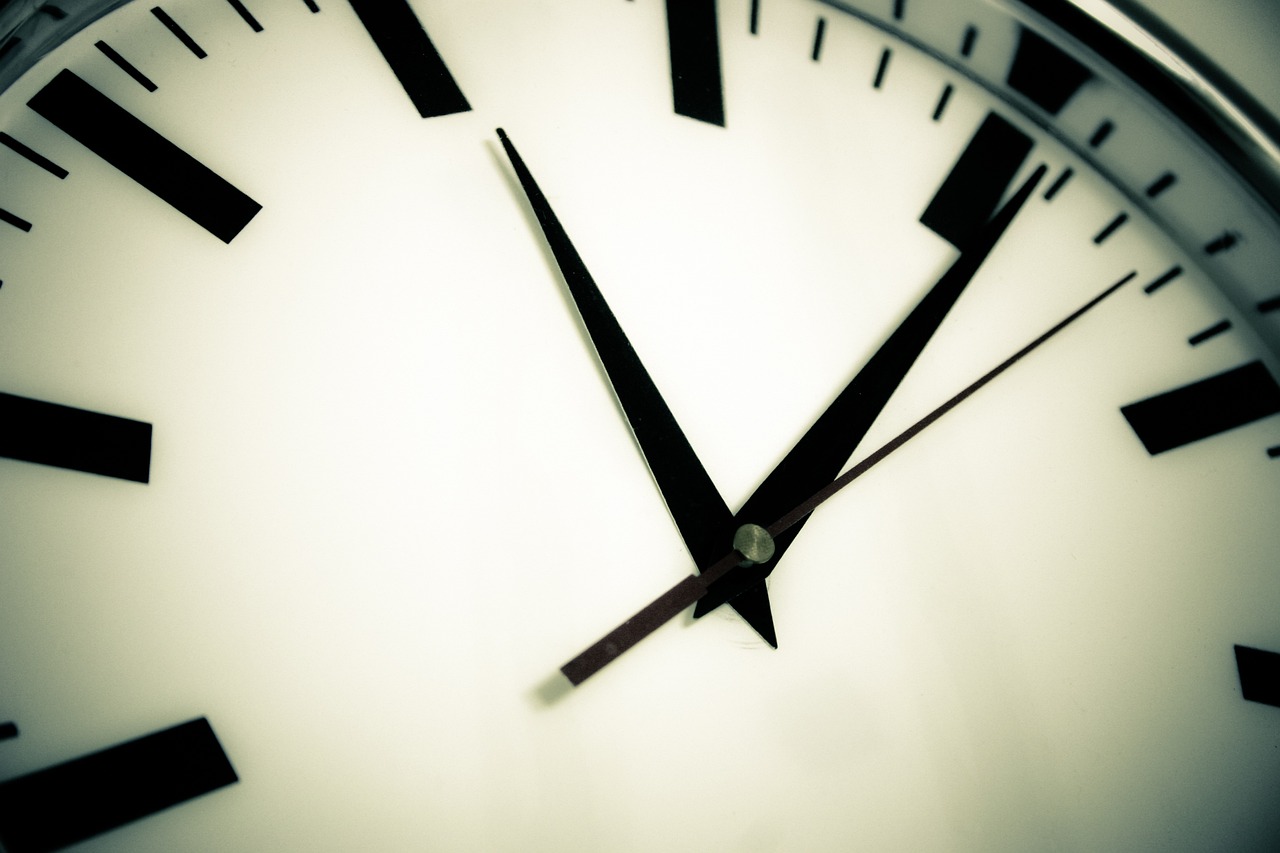 clock-594178_1280