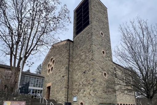 Außenansicht der Kirche in Würzburg